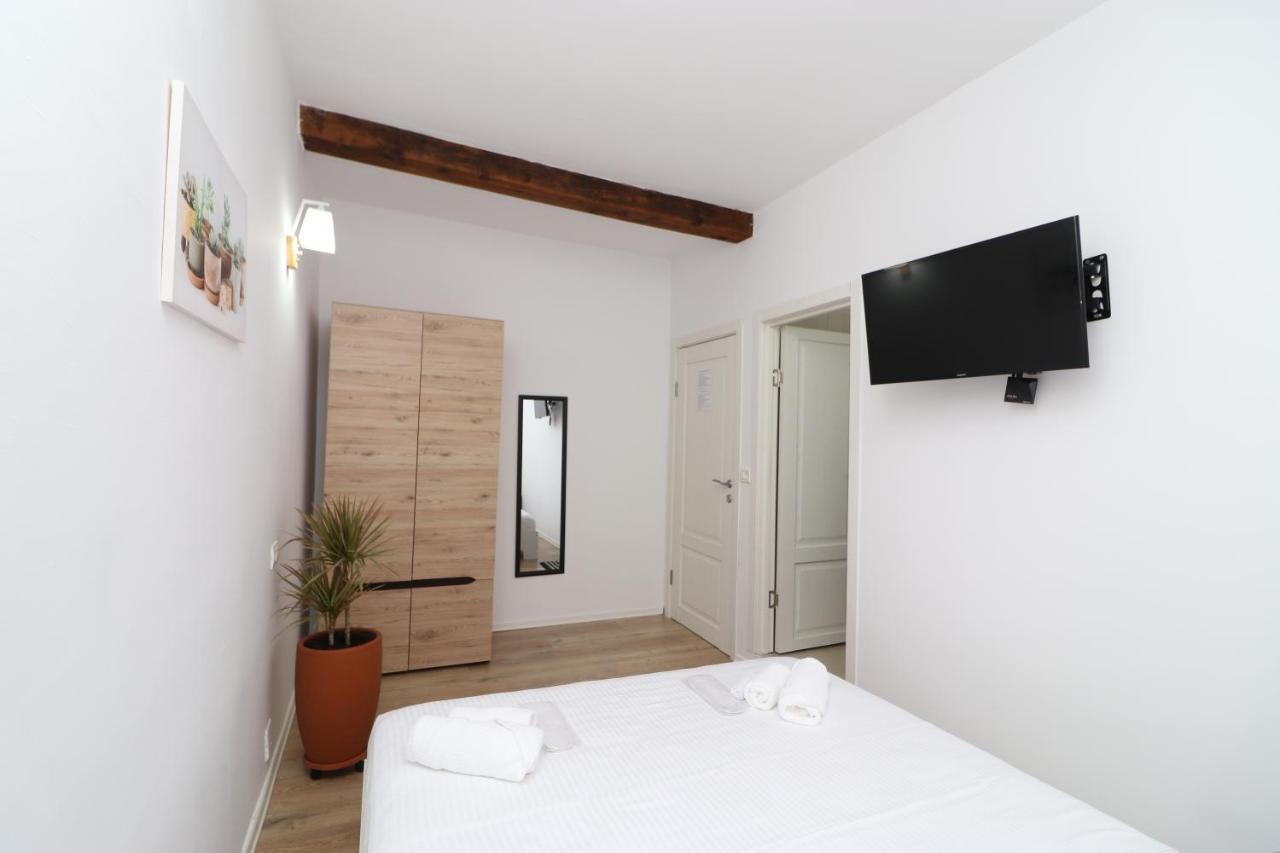 Bed and Breakfast Gaia Wlora Zewnętrze zdjęcie