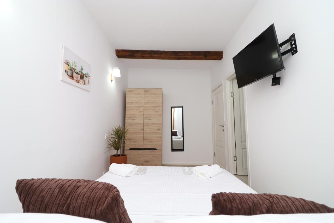 Bed and Breakfast Gaia Wlora Zewnętrze zdjęcie