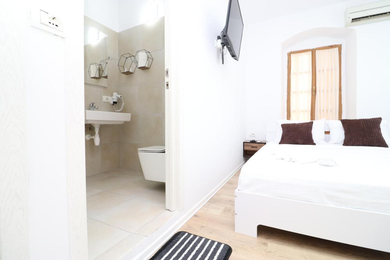 Bed and Breakfast Gaia Wlora Zewnętrze zdjęcie
